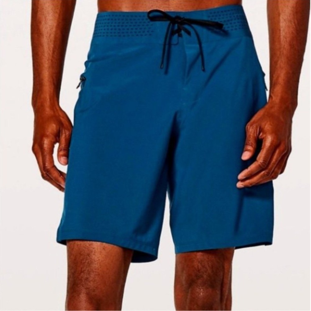 Lululemon Current State Board Swim Shorts Mens 38 Poseidon Blue Excellent 9in